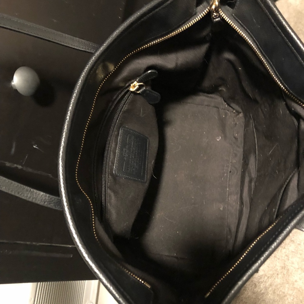 Coach tote purse - Picture 2 of 3